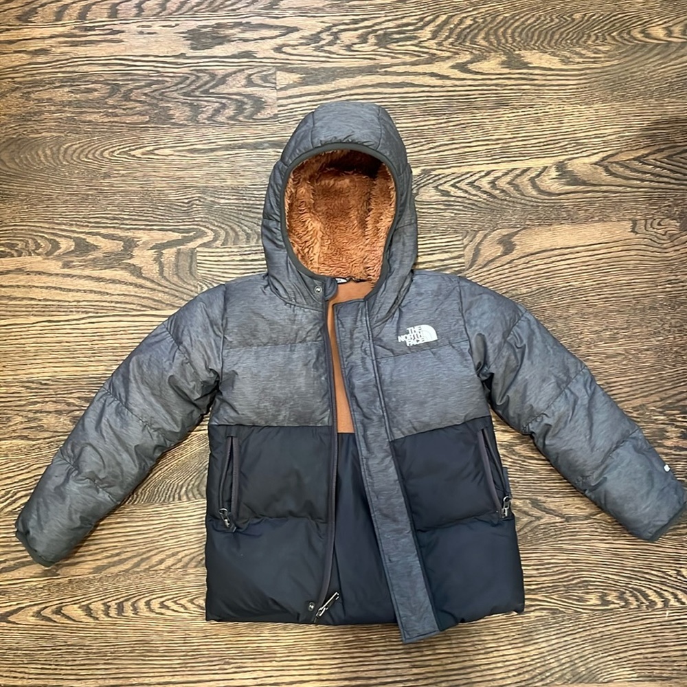The North Face Boys 4T Jacket -used- good condition
